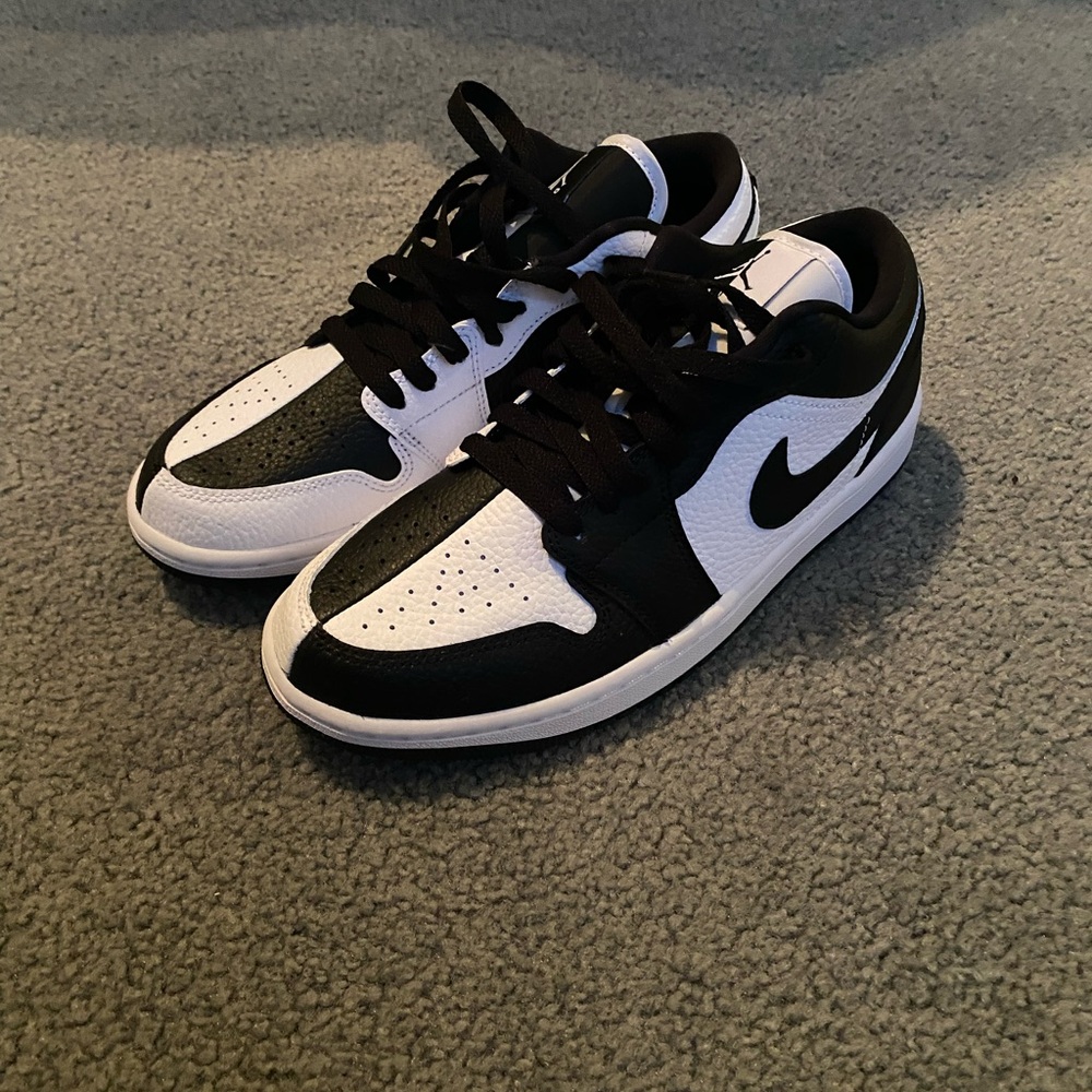 Brand New Air Jordan 1 Low Women’s Size 8